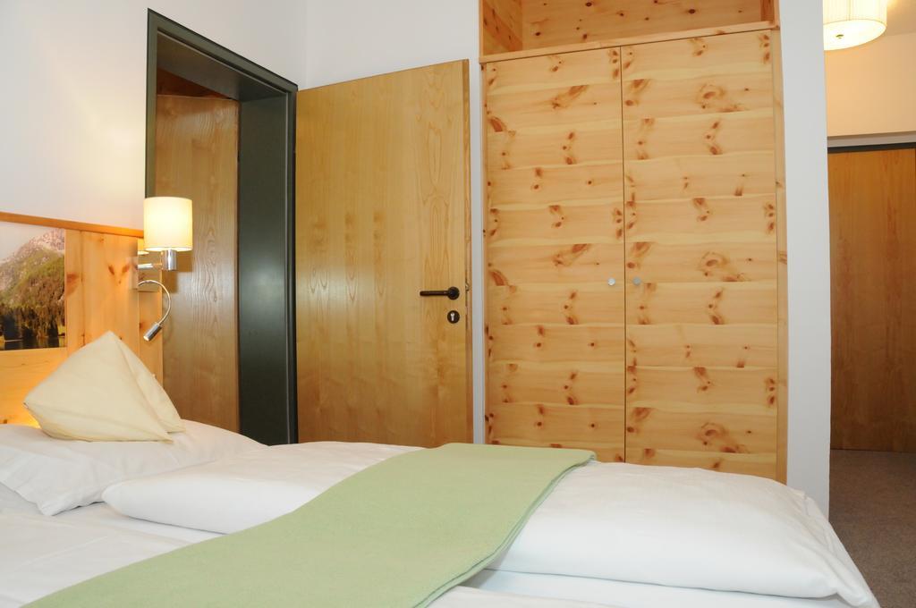 Hotel Vital Бад Блайберг Стая снимка